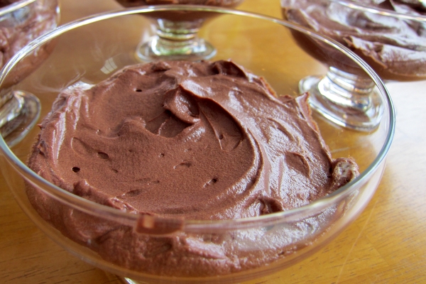Simple Chocolate Honey Mousse