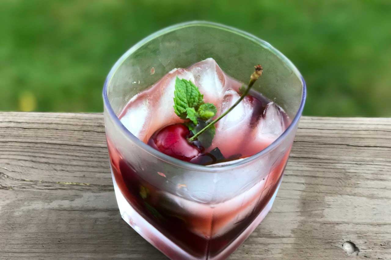 Fresh Cherry Mint Julep
