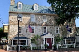 Red Fox Inn and Tavern